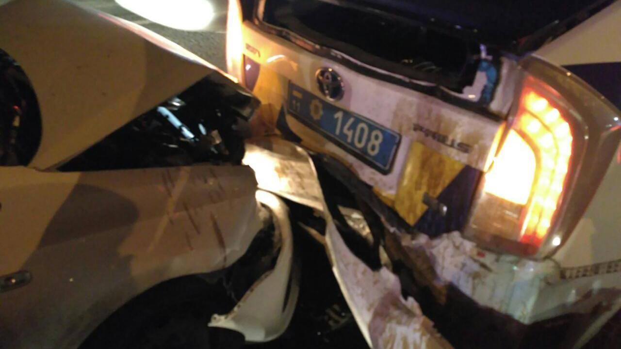 У Києві авто патрульних протаранив чоловік з ознаками наркотичного сп'яніння