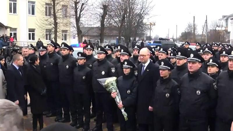 Військові та колишні міліціонери: хто пройшов відбір до поліції у Борисполі Військові та колишні міліціонери: хто пройшов відбір до поліції у Борисполі