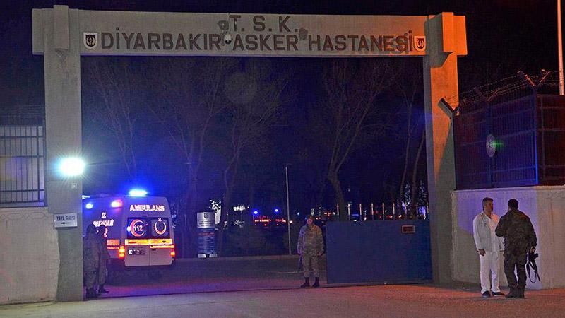 В Туреччині вибухнула замінована машина: є жертви і десятки поранених