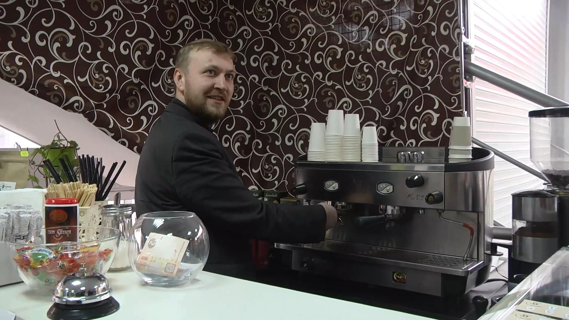 Кофе, как реабилитация: боец после войны открыл кофейню