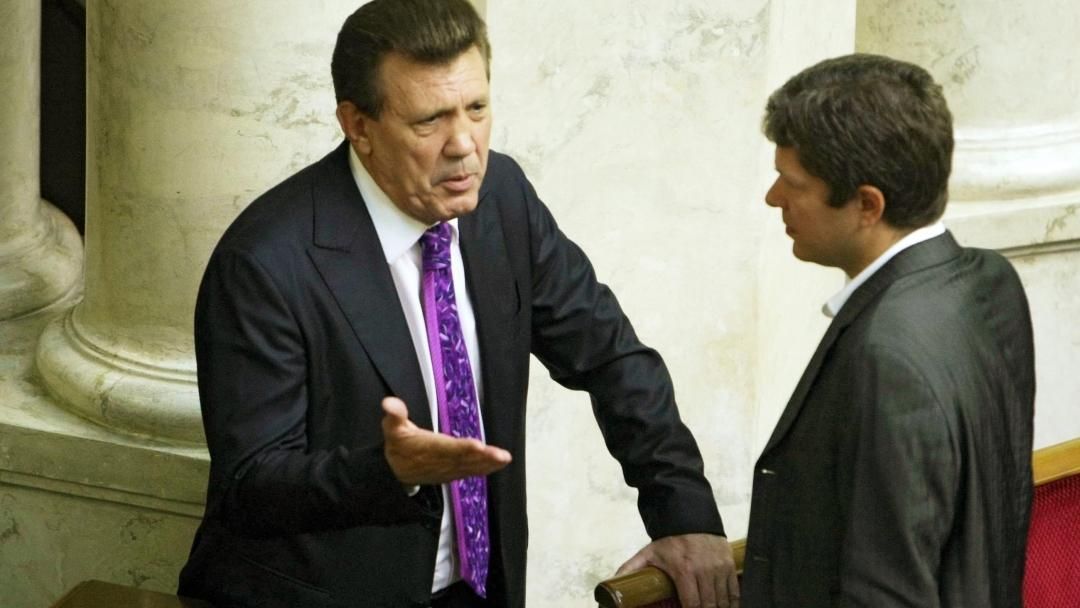 Серед нардепів є понад 20 осіб, яким загрожує люстрація, — активіст Серед нардепів є понад 20 осіб, яким загрожує люстрація, — активіст