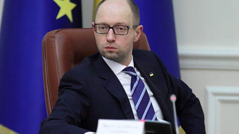 Через кілька місяців Яценюка назвуть "головною надією країни", — Портніков Через кілька місяців Яценюка назвуть "головною надією країни", — Портніков