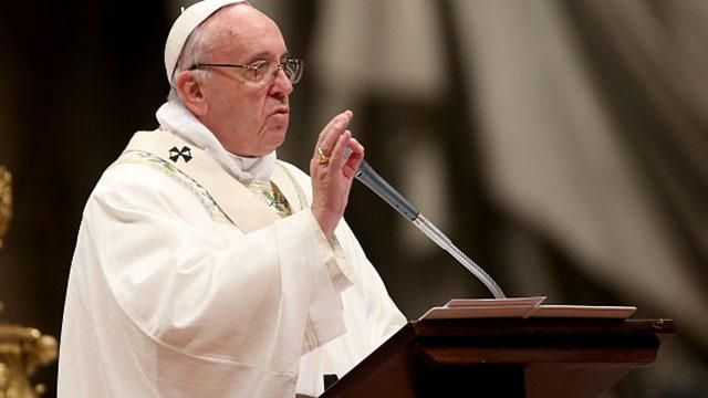 Папа Римський привітав католиків з Великоднем і закликав подолати страх