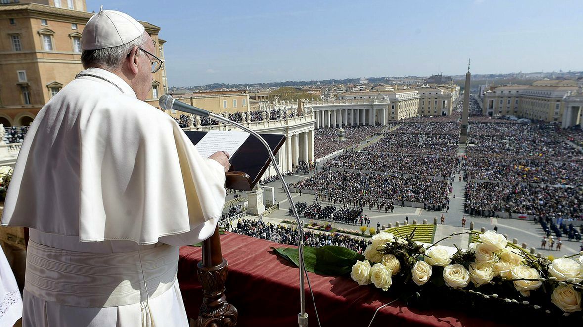 Меса поблизу "ІД" і спалення опудала: католики всього світу відзначають Великдень Меса поблизу "ІД" і спалення опудала: католики всього світу відзначають Великдень