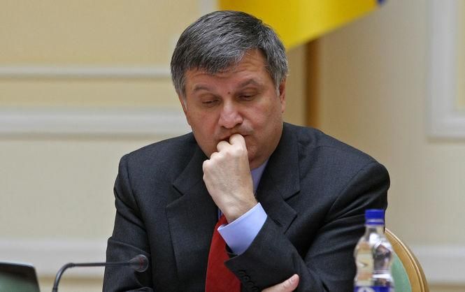 Важко проводити реформи, коли за закони не голосують, – Аваков Важко проводити реформи, коли за закони не голосують, – Аваков