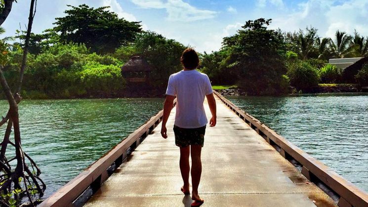 Як син Кернеса розкошує у подорожах світом Як син Кернеса розкошує у подорожах світом