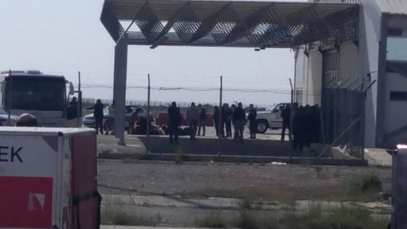 Стали известны требования похитителя самолета Egypt Air Стали известны требования похитителя самолета Egypt Air