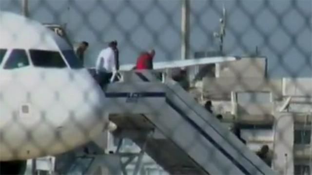 Похититель освободил всех пассажиров египетского самолета