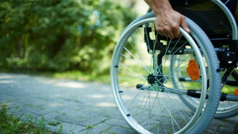 Боротьба щодня: як  люди з інвалідністю змушені виживати в українському місті