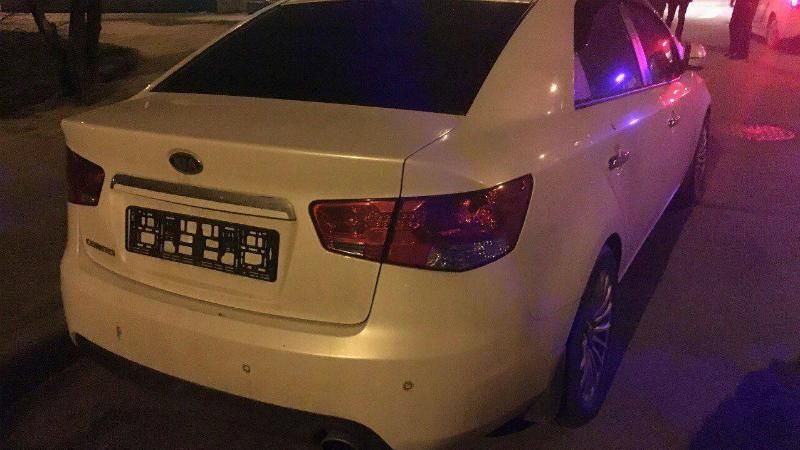 Патрульні затримали п’яного капітана поліції, який влаштував стрілянину Патрульні затримали п’яного капітана поліції, який влаштував стрілянину