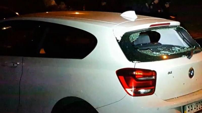 З'явилося відео з місця нападу на Парасюка: біля машини нардепа воронка