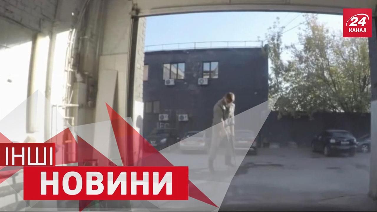 ІНШІ новини. Як розважається "старенький" Тимощук, працівник мийки став "Залізною людиною" ІНШІ новини. Як розважається "старенький" Тимощук, працівник мийки став "Залізною людиною"