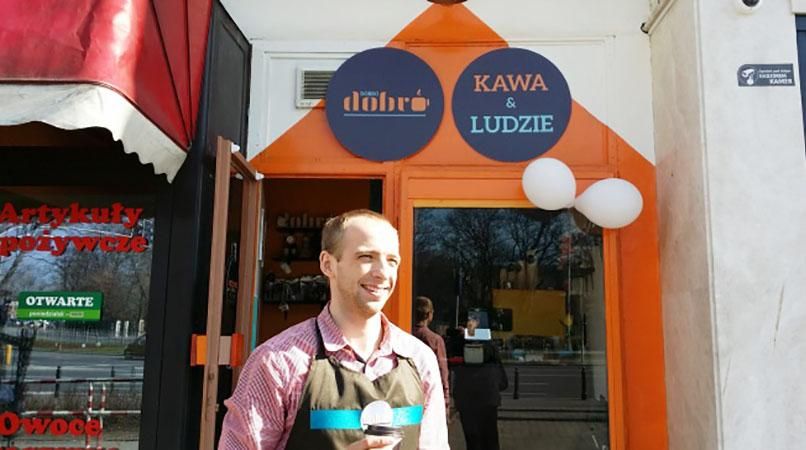 Украинец добился успеха, открыв самое маленькое в Варшаве кафе