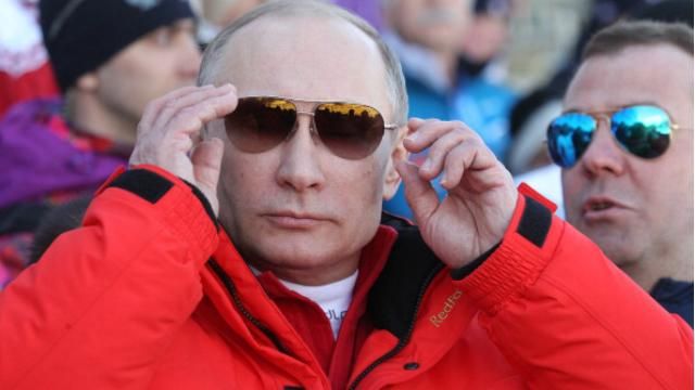 В Кремле прокомментировали скандальную статью о "женщинах Путина"