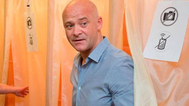 Спецслужбы заинтересовались российским паспортом мэра Одессы Спецслужбы заинтересовались российским паспортом мэра Одессы