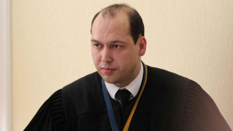 Суддю, який кинув за ґрати Луценка, знову відсторонили від роботи Суддю, який кинув за ґрати Луценка, знову відсторонили від роботи