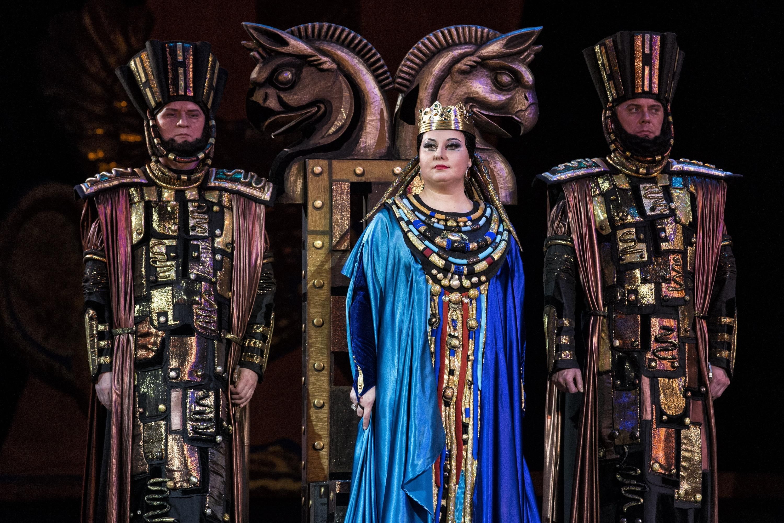 Триумфально и с аншлагом в Киеве состоялась премьера легендарной оперы