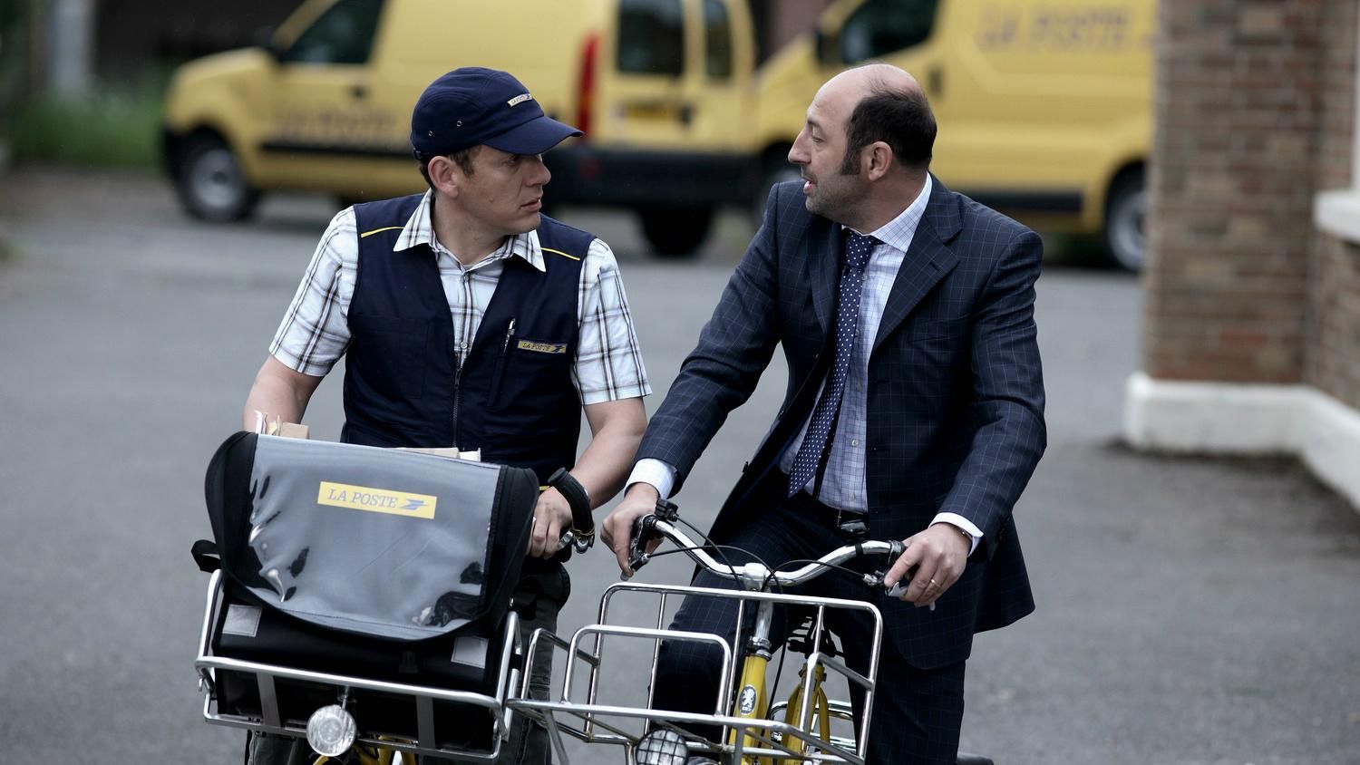 Фільм дня. "Лашкаво просимо" — комедія про те, що життя завжди дарує найцінніше Фільм дня. "Лашкаво просимо" — комедія про те, що життя завжди дарує найцінніше