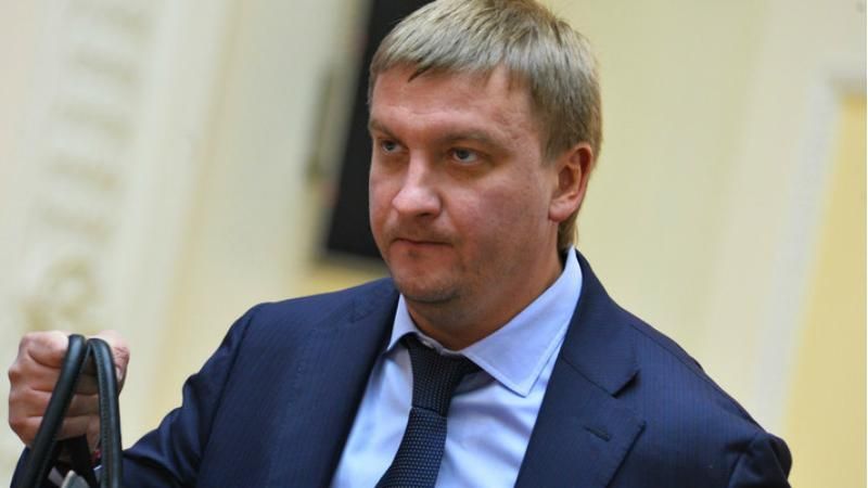 Міністр юстиції заробив майже 4 мільйони Міністр юстиції заробив майже 4 мільйони