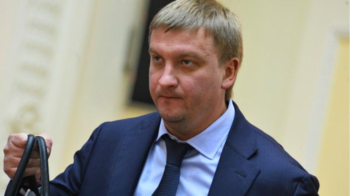 Міністр юстиції заробив майже 4 мільйони Міністр юстиції заробив майже 4 мільйони