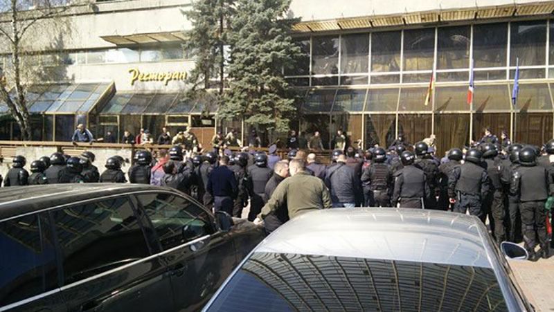 У Києві захопили готель
