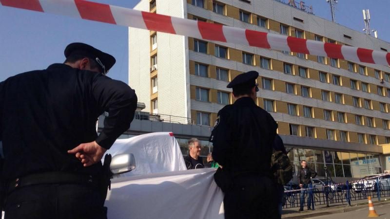 Вбивство у центрі Києва: у чоловіка випустили 8 куль Вбивство у центрі Києва: у чоловіка випустили 8 куль