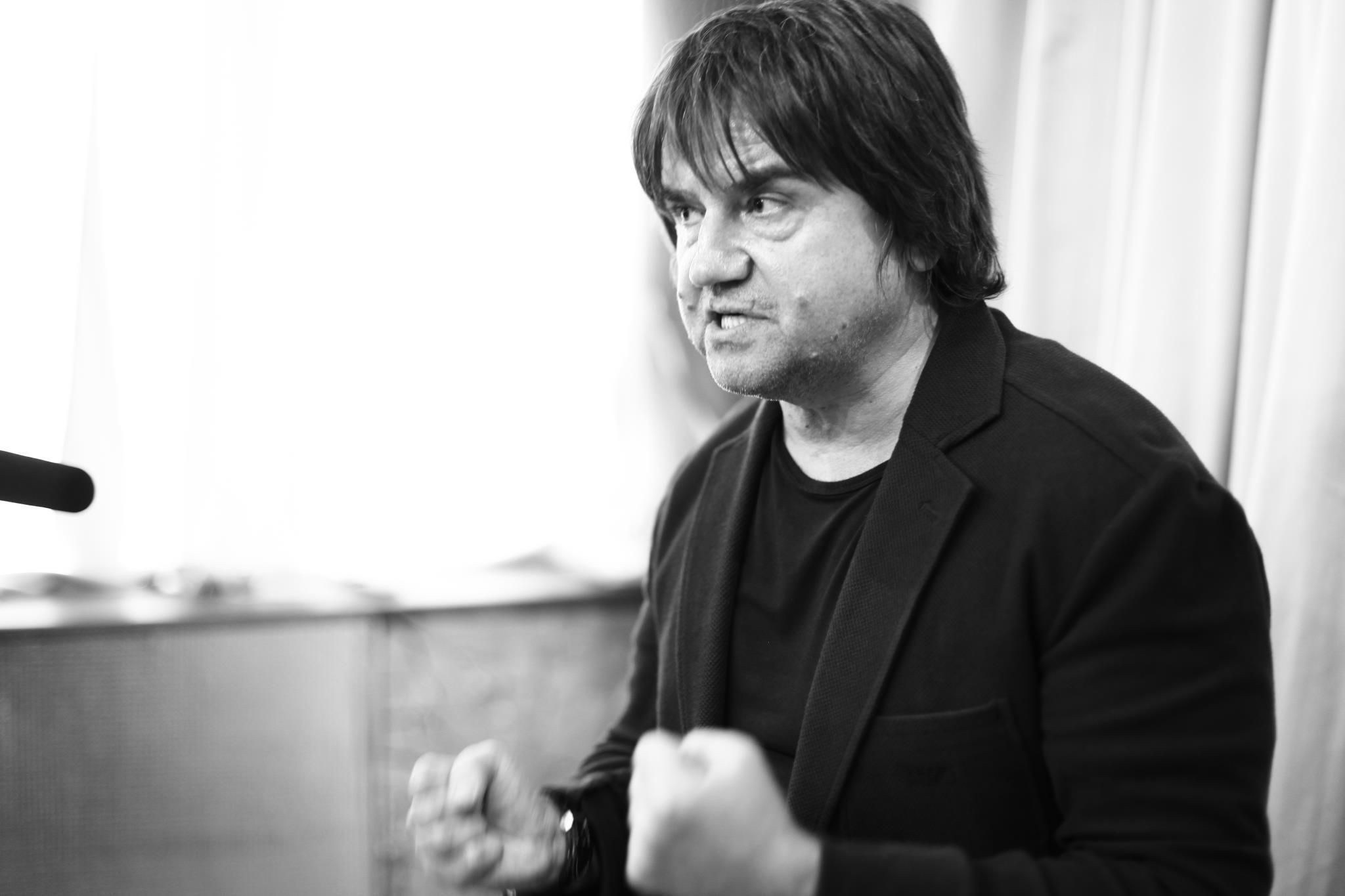 Нацбанк вів подвійну гру з акціонерами "Хрещатика", – Карасьов Нацбанк вів подвійну гру з акціонерами "Хрещатика", – Карасьов