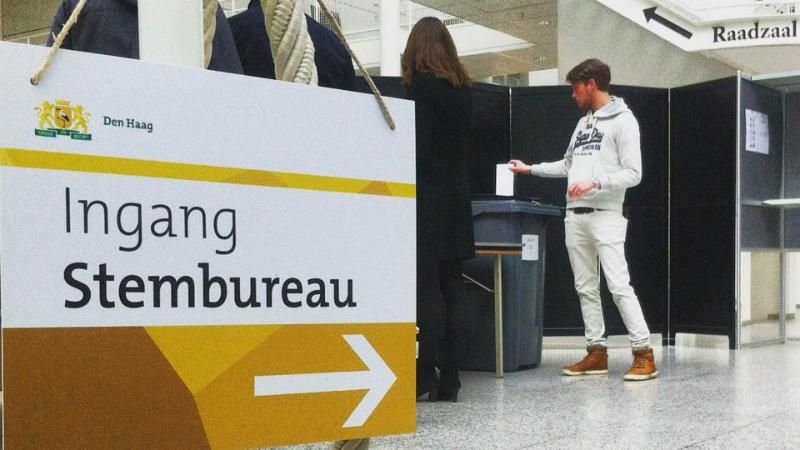 Референдум у Нідерландах можуть визнати недійсним: явка не дотягує до 30% Референдум у Нідерландах можуть визнати недійсним: явка не дотягує до 30%