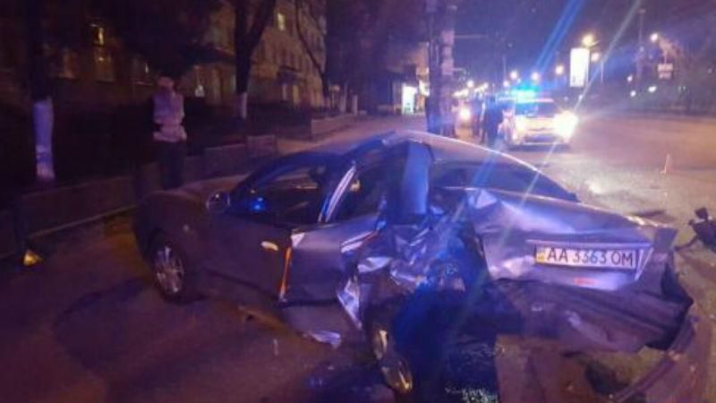 П'яний водій протаранив три авто у Києві П'яний водій протаранив три авто у Києві
