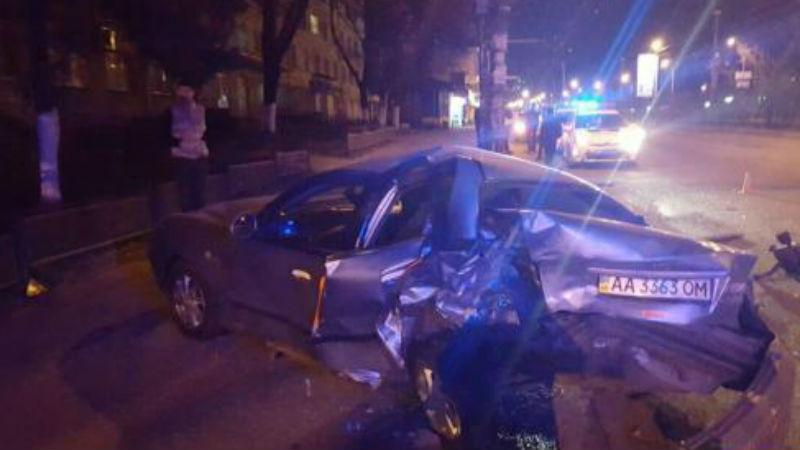 Пьяный водитель протаранил три авто в Киеве