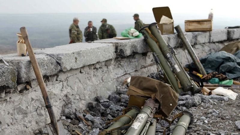 Террористы на БМП напали на опорные пункты АТО в Луганском Террористы на БМП напали на опорные пункты АТО в Луганском