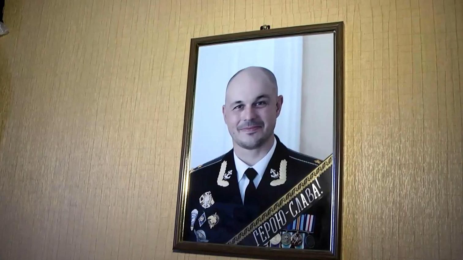 Помогает ли государство вдовам погибших героев войны на Донбассе Помогает ли государство вдовам погибших героев войны на Донбассе