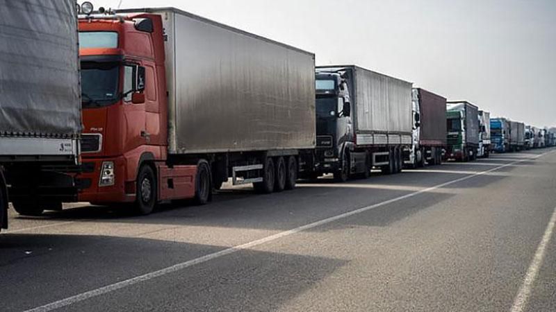 Россия не пропускает грузовики с украинскими сладостями