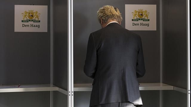 Головне за добу: відлуння референдуму в Нідерландах, Іванющенка знову шукатимуть Головне за добу: відлуння референдуму в Нідерландах, Іванющенка знову шукатимуть