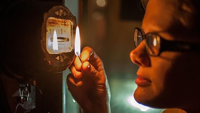 У Криму через ремонт путінського енергомосту може повністю зникнути світло з Росії У Криму через ремонт путінського енергомосту може повністю зникнути світло з Росії