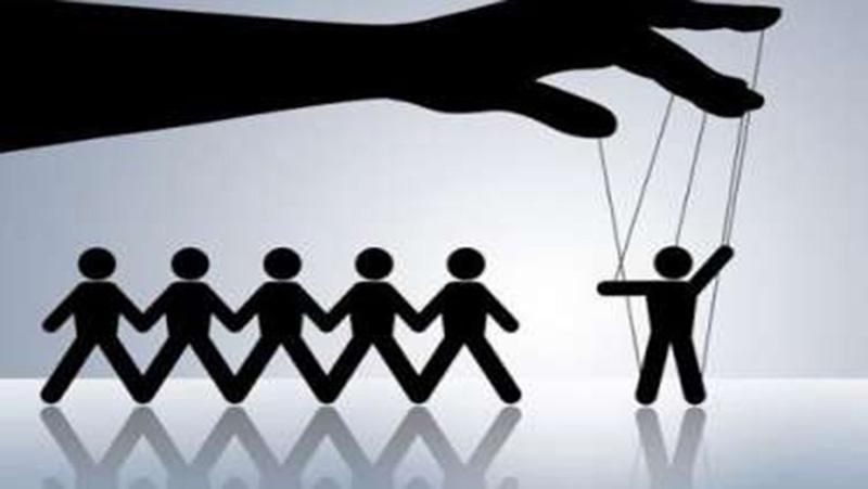 Російська пропаганда не спить: як дітям в школах "ДНР" промивають мізки Російська пропаганда не спить: як дітям в школах "ДНР" промивають мізки