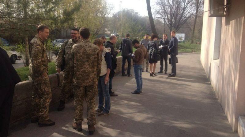 Сожгли кабинет судьи российских ГРУшников: появились фото и детали Сожгли кабинет судьи российских ГРУшников: появились фото и детали