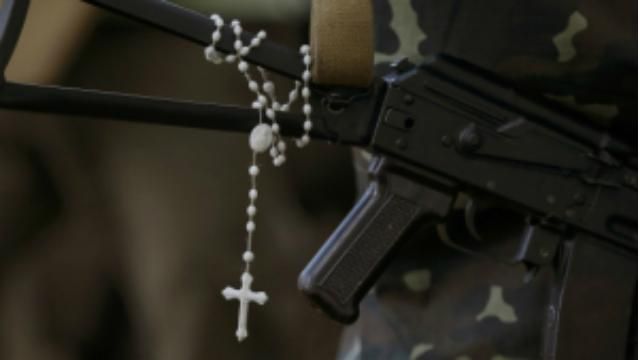 В боях на Донбассе погиб украинский боец, еще 12 получили ранения В боях на Донбассе погиб украинский боец, еще 12 получили ранения