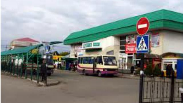 Мужчину убили в центре города в Ровенской области Мужчину убили в центре города в Ровенской области