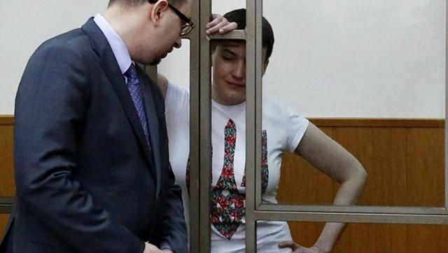Стан Савченко погіршується: тюремники збираються годувати її силоміць