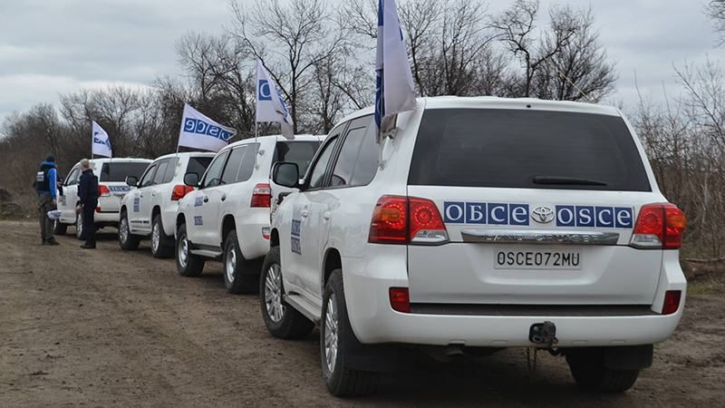 Місія ОБСЄ потрапила під обстріл на Донбасі