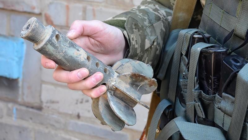 На Донбассе целый день не утихают обстрелы На Донбассе целый день не утихают обстрелы