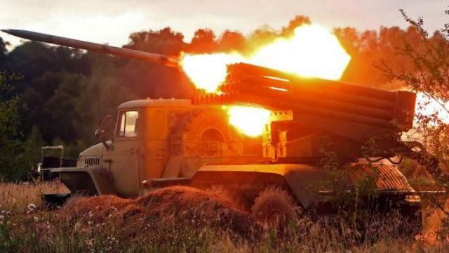 Донеччани кажуть про "пекельні бої" поблизу аеропорту Донеччани кажуть про "пекельні бої" поблизу аеропорту