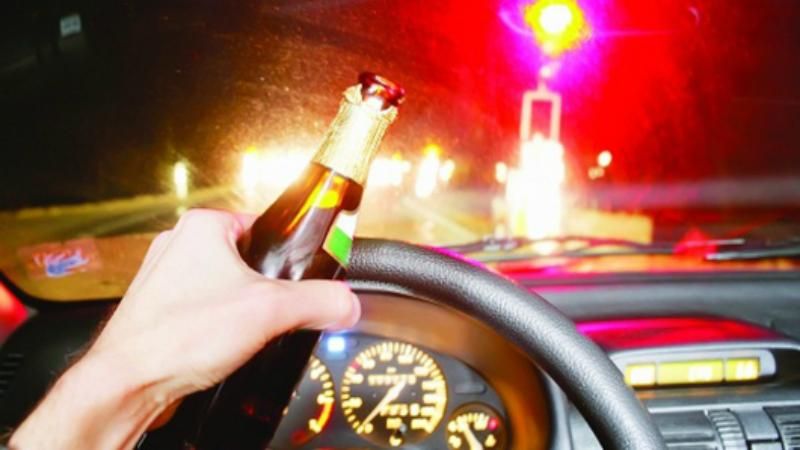 П'яні водії розгулялись: постраждало одразу двоє поліцейських в різних містах П'яні водії розгулялись: постраждало одразу двоє поліцейських в різних містах