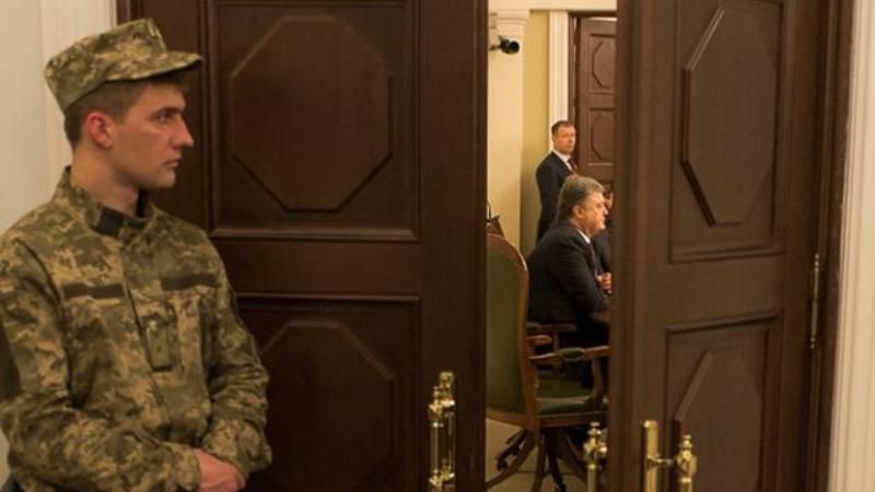 Порошенко поставив ультиматум фракції БПП: з’явилося фото Порошенко поставив ультиматум фракції БПП: з’явилося фото