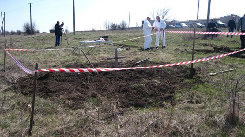 Військові знайшли масове захоронення бойовиків