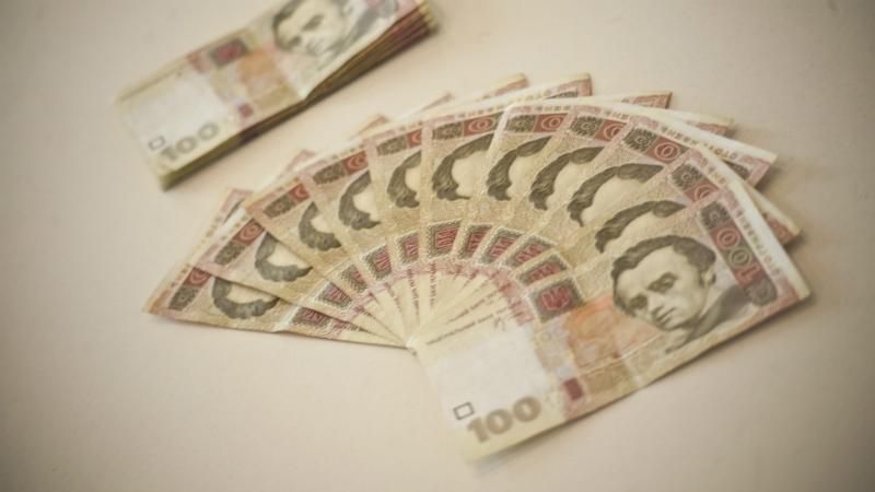 Экс-нардепа и его сына подозревают в хищении 100 миллионов Экс-нардепа и его сына подозревают в хищении 100 миллионов