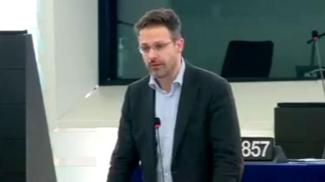 Двоє євродепутатів приїхали в окупований Крим Двоє євродепутатів приїхали в окупований Крим