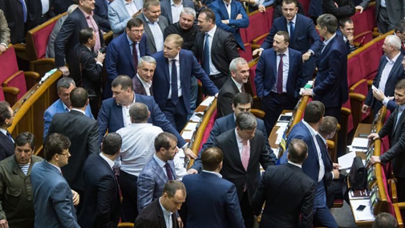 У Раді з'явиться сім нових нардепів У Раді з'явиться сім нових нардепів