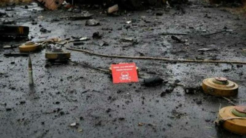 Мирний житель підірвався на розтяжці у власному подвір'ї на Луганщині Мирний житель підірвався на розтяжці у власному подвір'ї на Луганщині